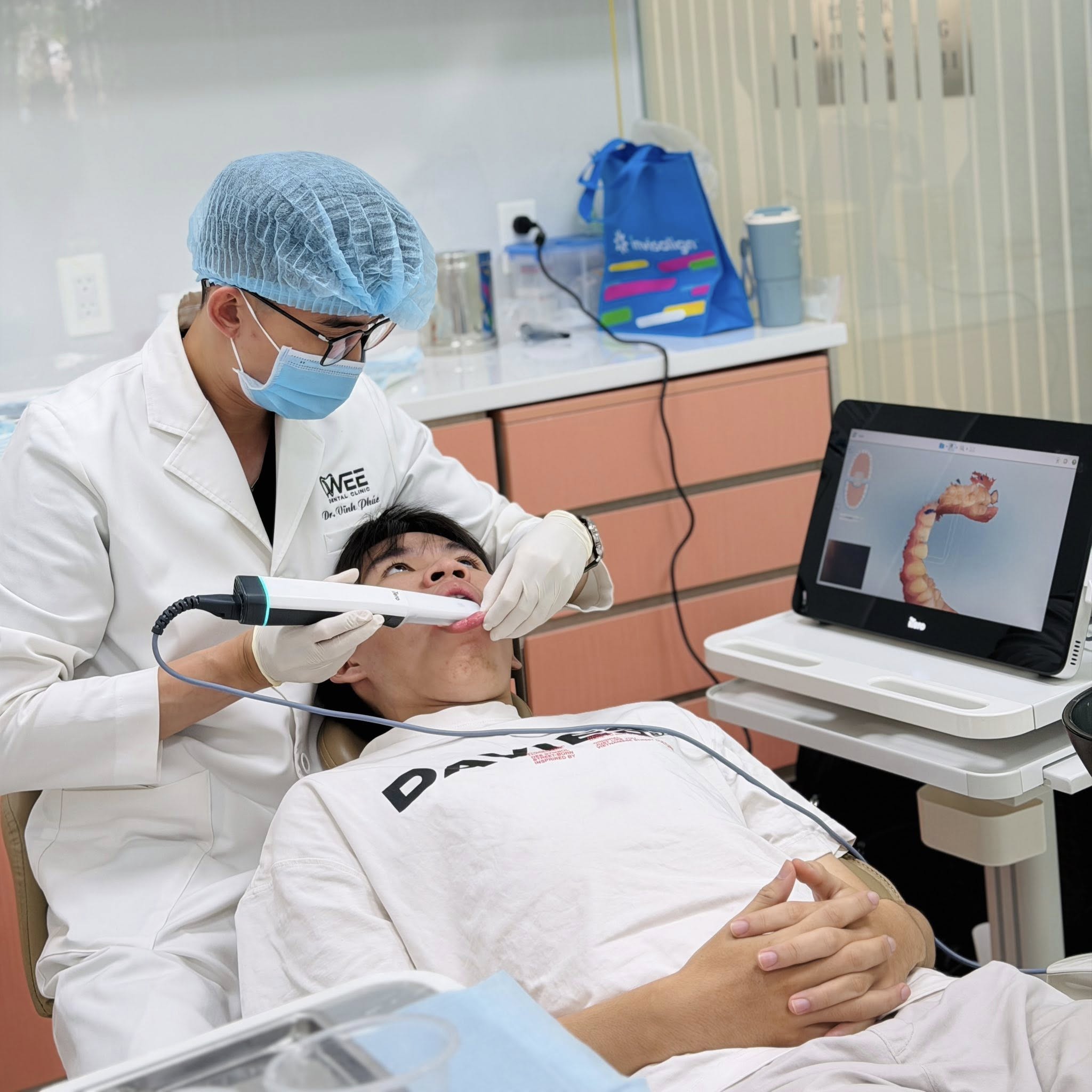 thăm khám răng miệng